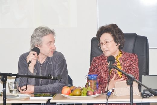 profesorka Zhang Xiuqin a Vladimír Ando